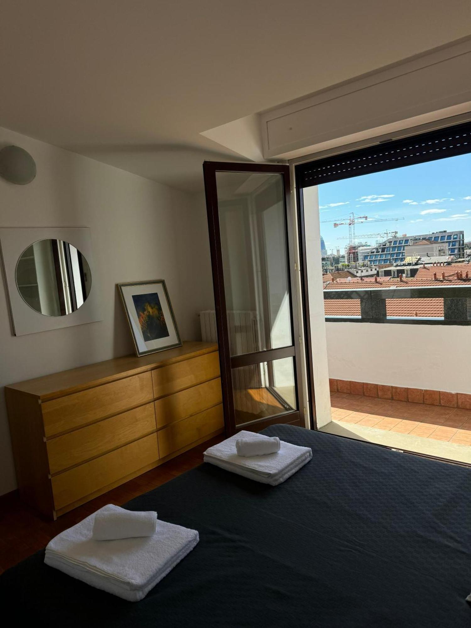 Appartamento Isola- Attico Con Balcone 밀라노 외부 사진