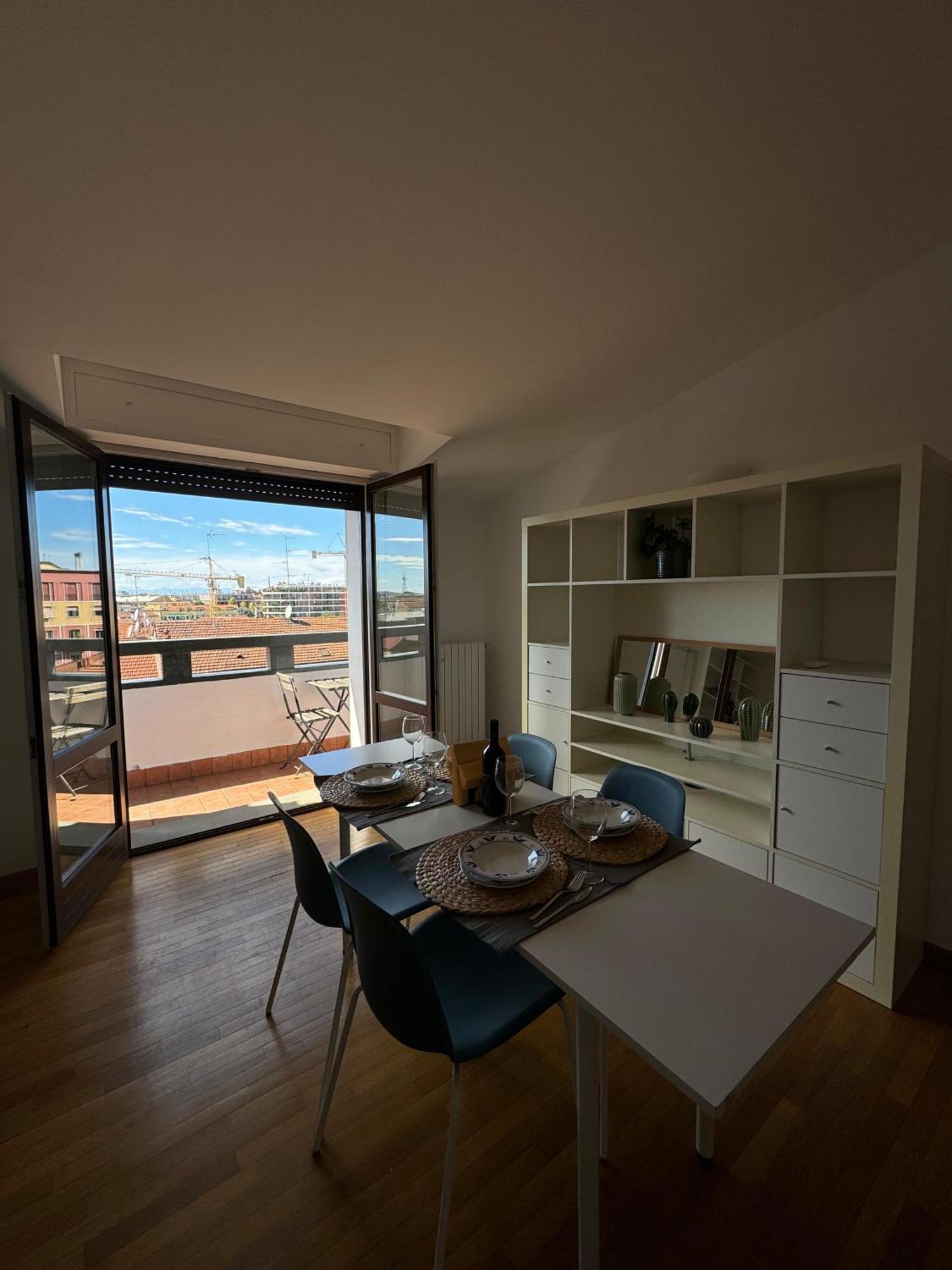 Appartamento Isola- Attico Con Balcone 밀라노 외부 사진